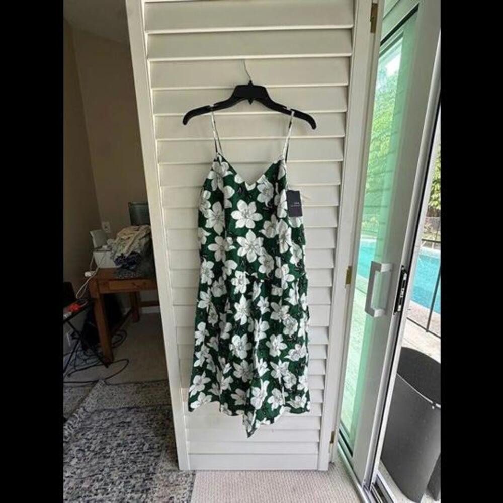 NWT J.O.A. Anthropologie floral midi dress - Picture 2 of 3